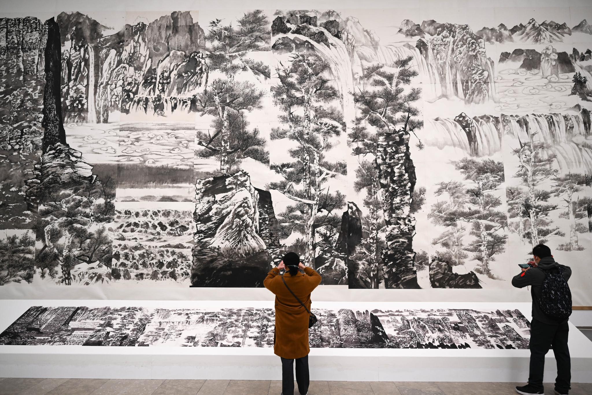 12月26日,雅集兴答——第六届杭州中国画双年展在浙江美术馆开幕.