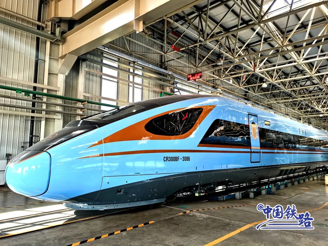 100％中国制造丨西南交大助力世界首条新能源空铁成功试跑
