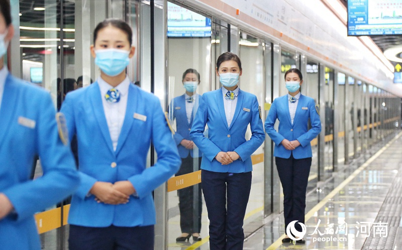 正文  据郑州地铁公司工作人员介绍,4号线开通后,郑州地铁票价规则