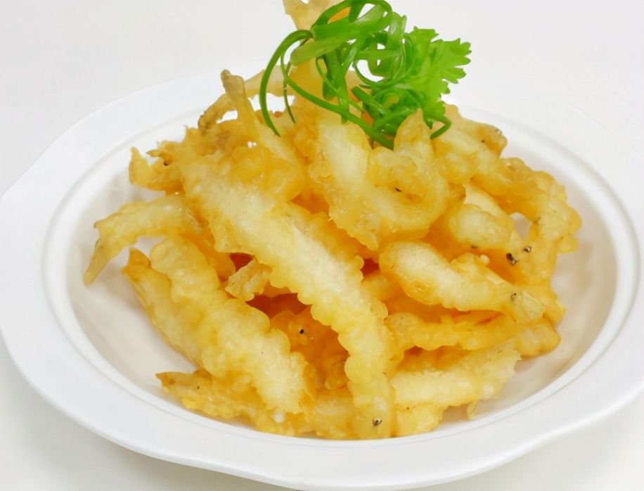 给孩子吃小银鱼,补钙,补蛋白,营养十足,小银鱼最常见的吃法便是油炸