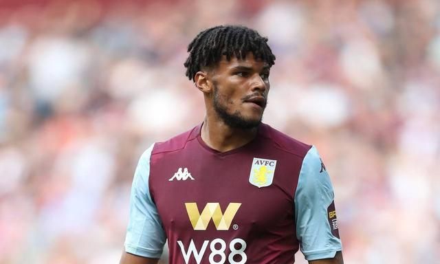 本场比赛阿斯顿维拉这边还是有几个主力没法出场,巴克利和特雷泽盖