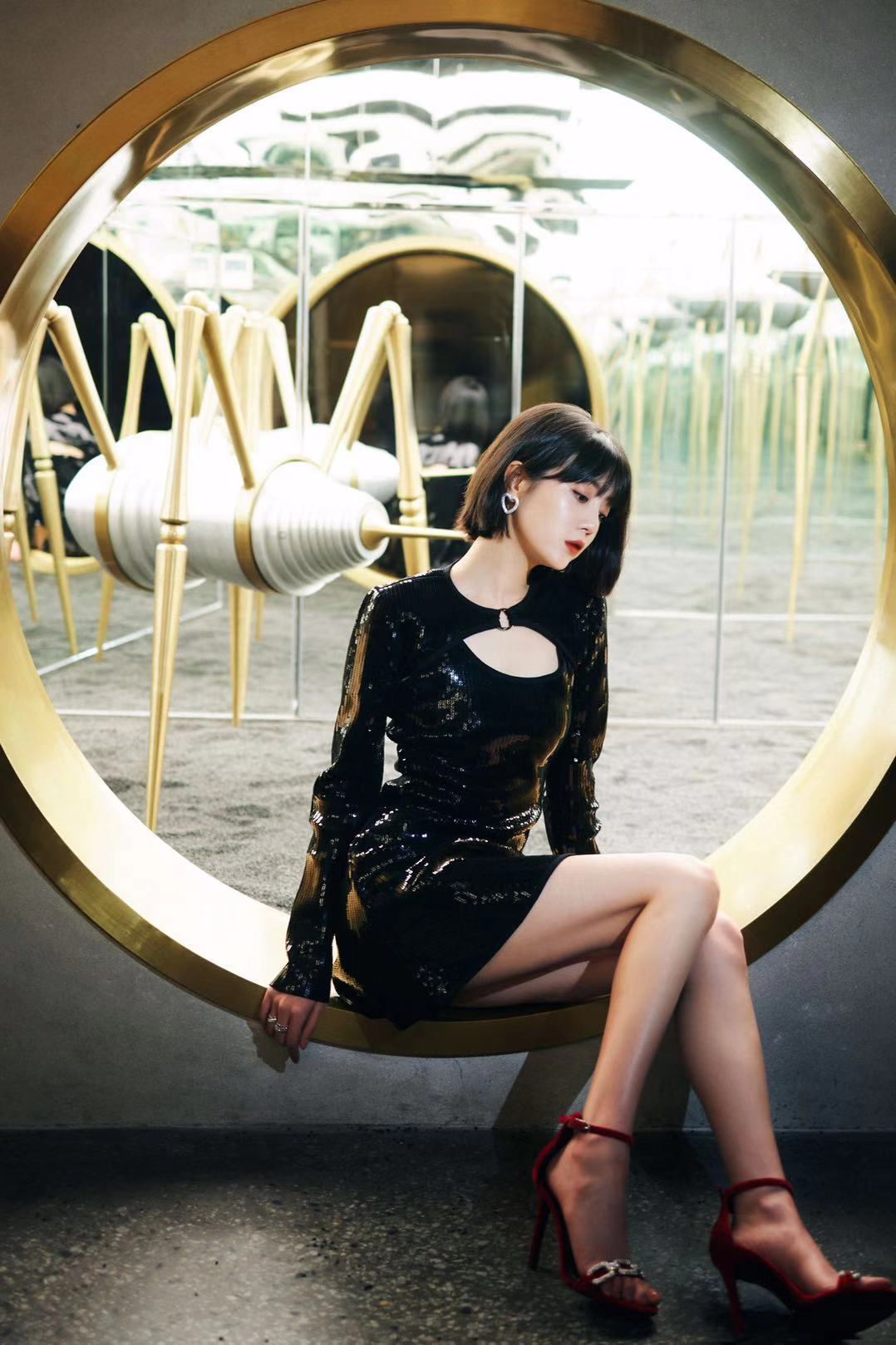 学李溪芮穿搭方式看着简单实则很高级