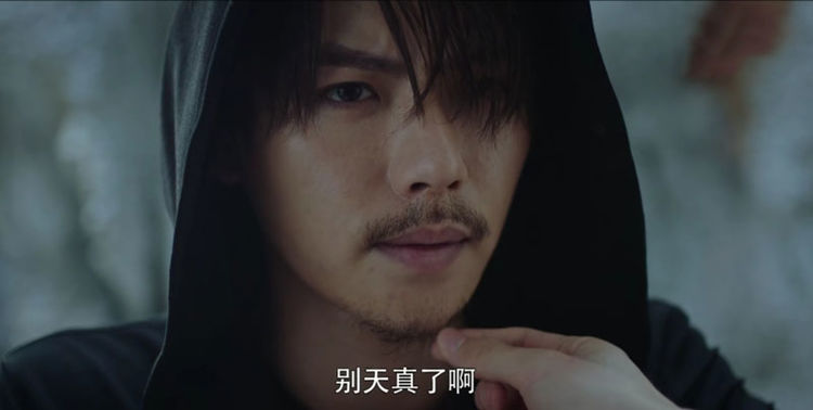 终极笔记:王劲松饰演的二叔,气场强大,对裘德考赤裸裸的威胁