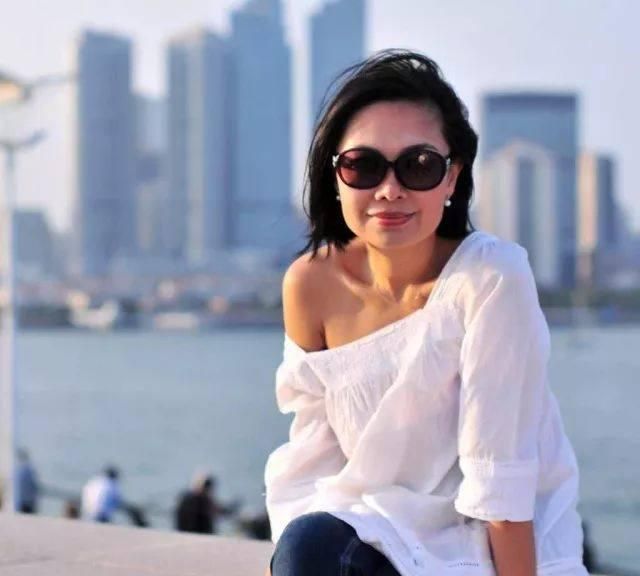 现在卢璐也五六十岁了,虽然嫁给了刘欢之后,她已经退出了娱乐圈,但是