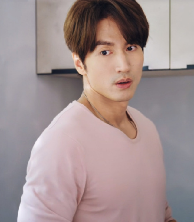 43岁言承旭形象大变如"整容",剪短18年长发后,成韩国欧巴