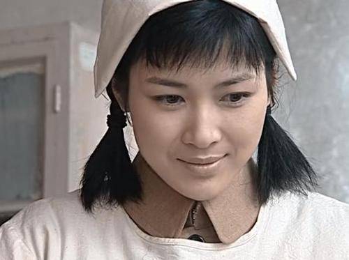 国家一级演员何政军,"隐藏"28年的妻子是她|何政军|范雨|妻子_新浪