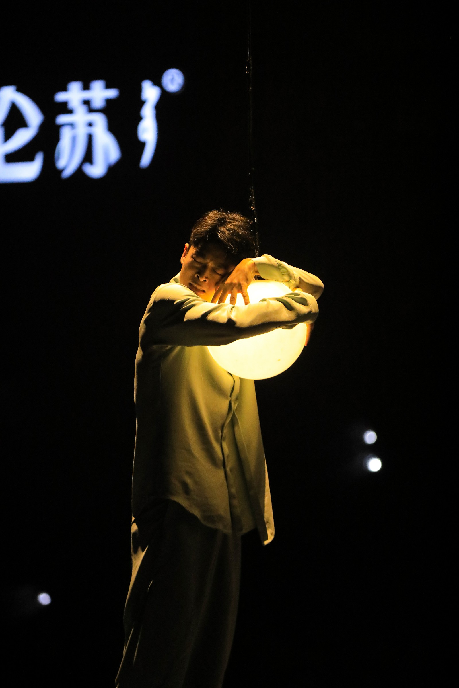 黎星晋级舞蹈风暴决赛 为自闭症发声哽咽落泪