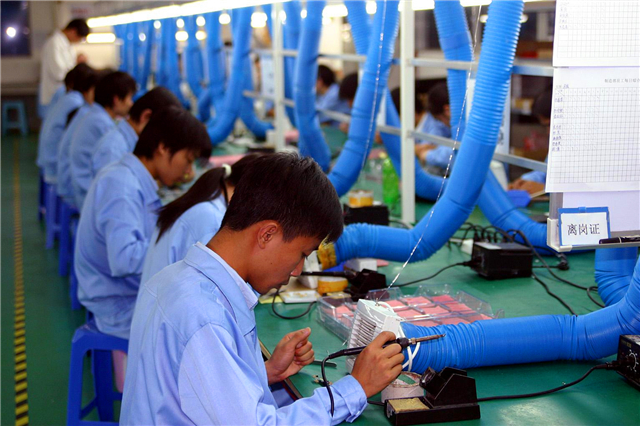 管理层却少有离职,工人却难招,宁愿送外卖,也不进工厂休闲区蓝鸢梦想 - Www.slyday.coM 管理层却少有离职,工人却难招,宁愿送外卖,也不进工厂休闲区蓝鸢梦想 - Www.slyday.coM