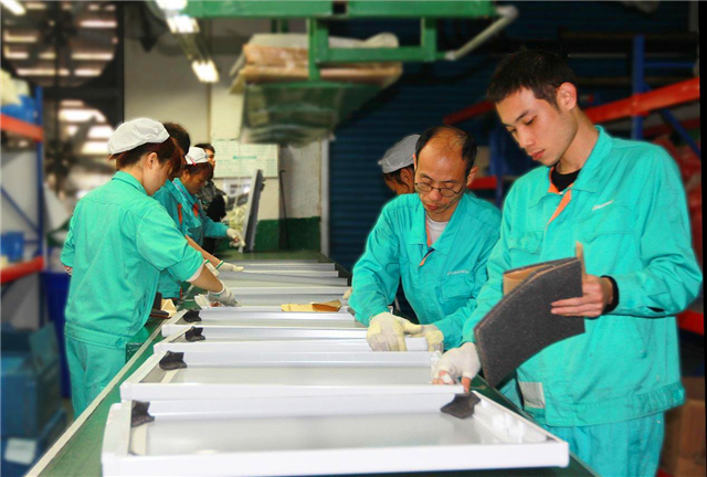 管理层却少有离职,工人却难招,宁愿送外卖,也不进工厂休闲区蓝鸢梦想 - Www.slyday.coM 管理层却少有离职,工人却难招,宁愿送外卖,也不进工厂休闲区蓝鸢梦想 - Www.slyday.coM