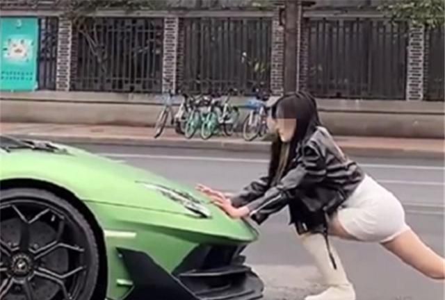 女司机开1000万兰博基尼停车难,直接徒手推进车位,这女人不寻常休闲区蓝鸢梦想 - Www.slyday.coM