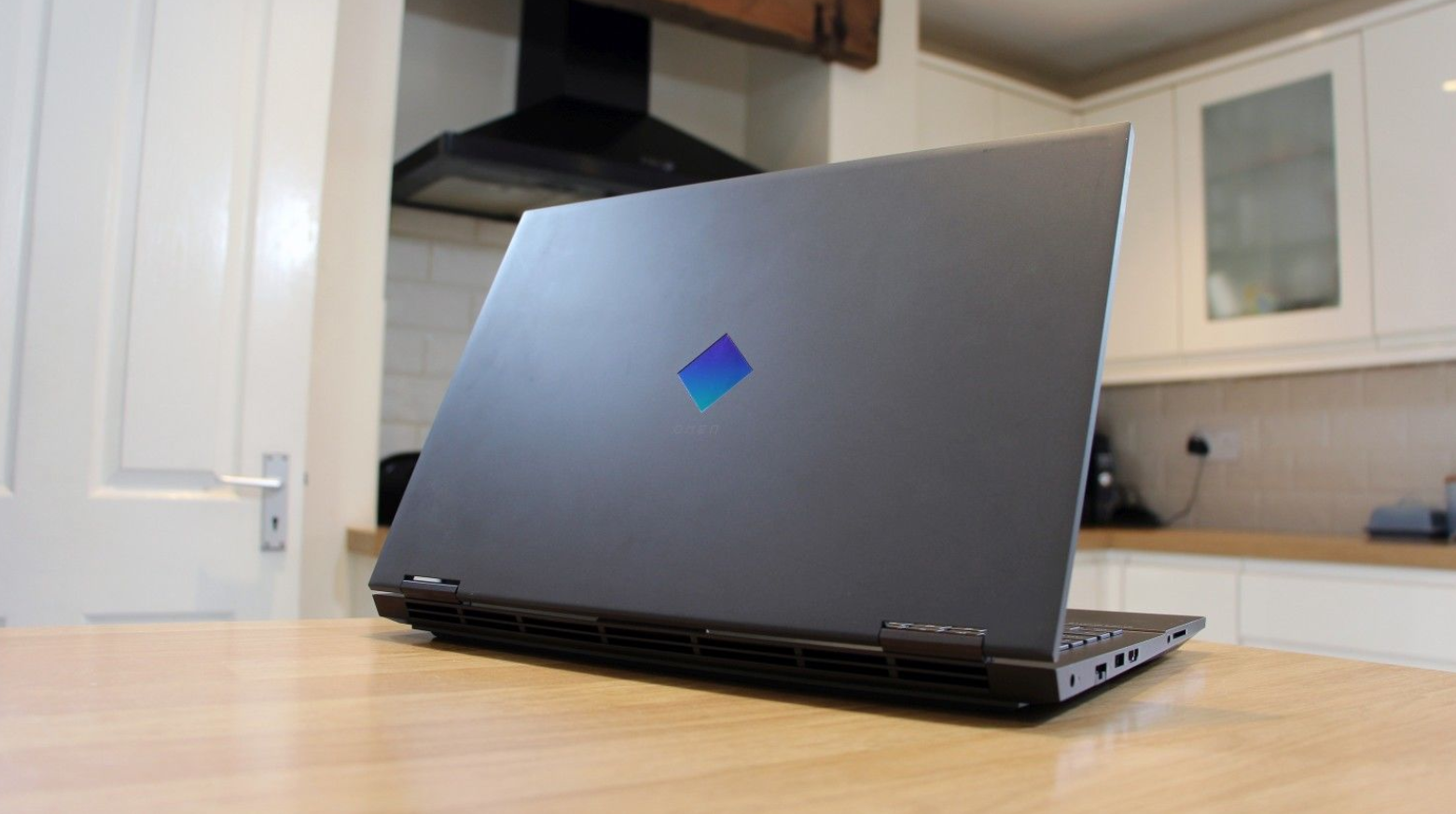 围观!惠普 暗影精灵 6评测:速度超快,价格适中|但问题也不少