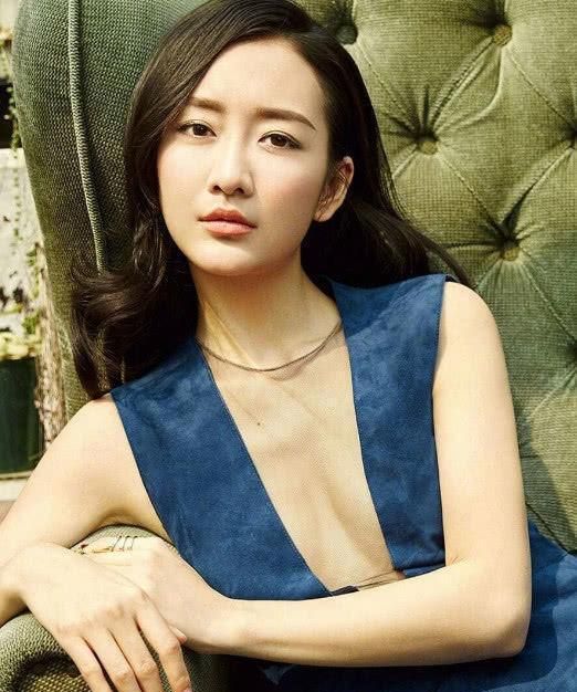 38岁王鸥,冷艳性感身材有料,美得让人心动!