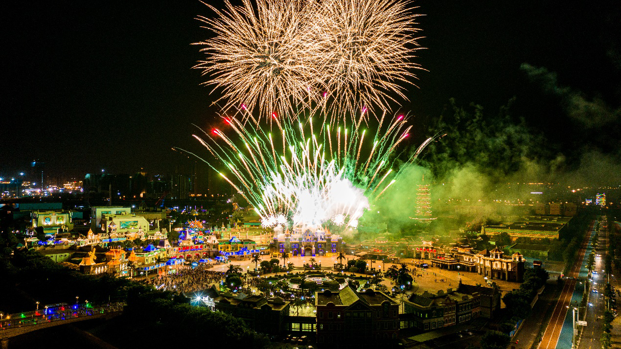 万人倒计时共迎2021厦门方特冰雪跨年夜即将开启