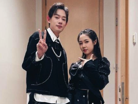 网曝21岁男星索要女歌手不雅视频，对粉丝直言想看？本人忙致歉休闲区蓝鸢梦想 - Www.slyday.coM