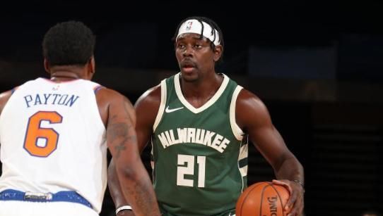 爆冷!尼克斯130-110击败雄鹿迎首胜,佩顿27 7,字母哥27 13 5