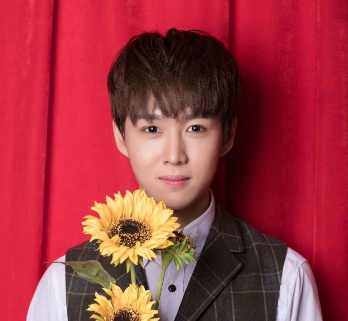 这几款短发发型太帅了,非常适合脸大的男生