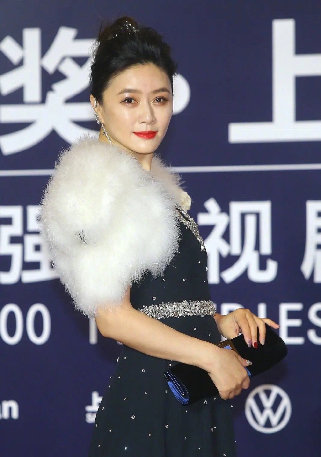 华鼎奖红毯星光黯淡李小冉大秀身材