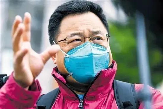 icu专家出征荆州抗疫 后方儿子照顾生病母亲|新冠肺炎_新浪新闻