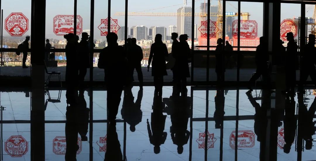 经济人口_2022年常住人口10强省:河南第3,浙江有望赶超湖南,湖北入围(2)