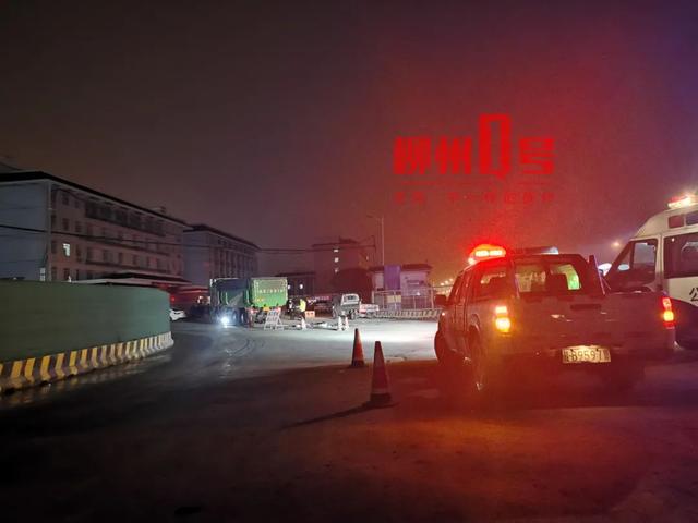 柳工大道泥头车碾压电动车,骑手不幸身亡!该处大车出入频繁