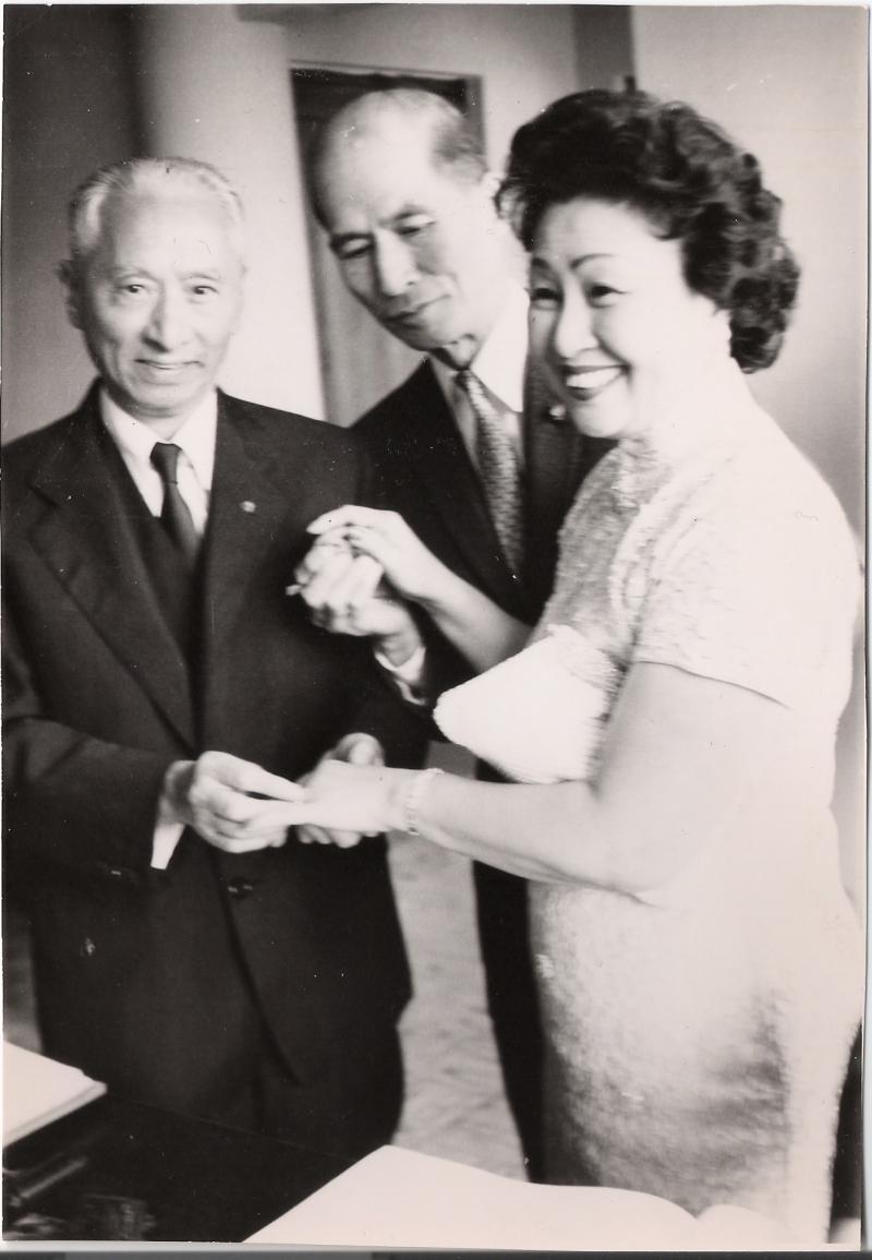 顾维钧继女杨雪兰去世，她是许多中国艺术家走向世界重要推手|纽约_新浪财经_新浪网