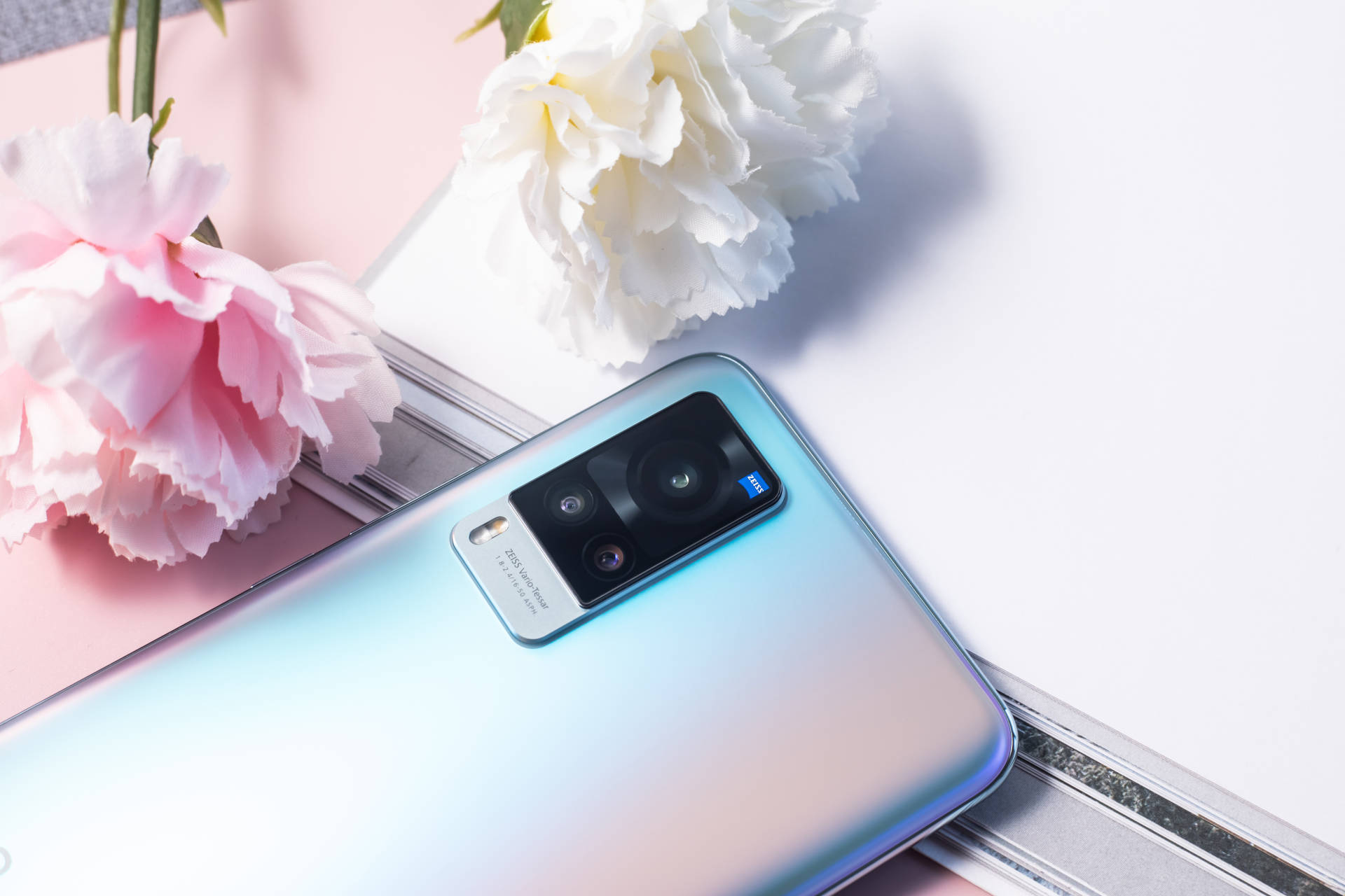 用样张说话vivox60第二代微云台让美更加生动