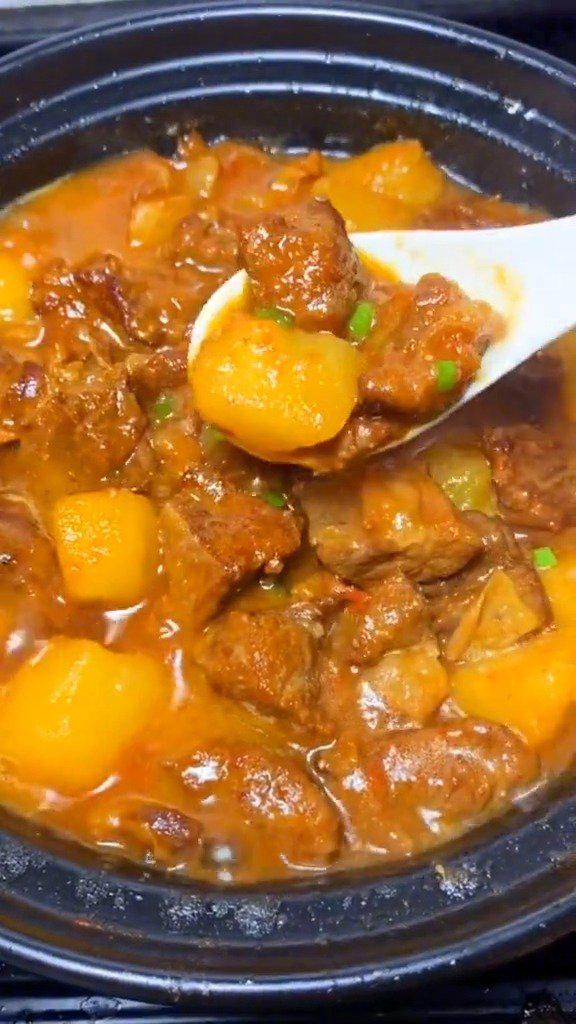 西红柿土豆炖牛腩