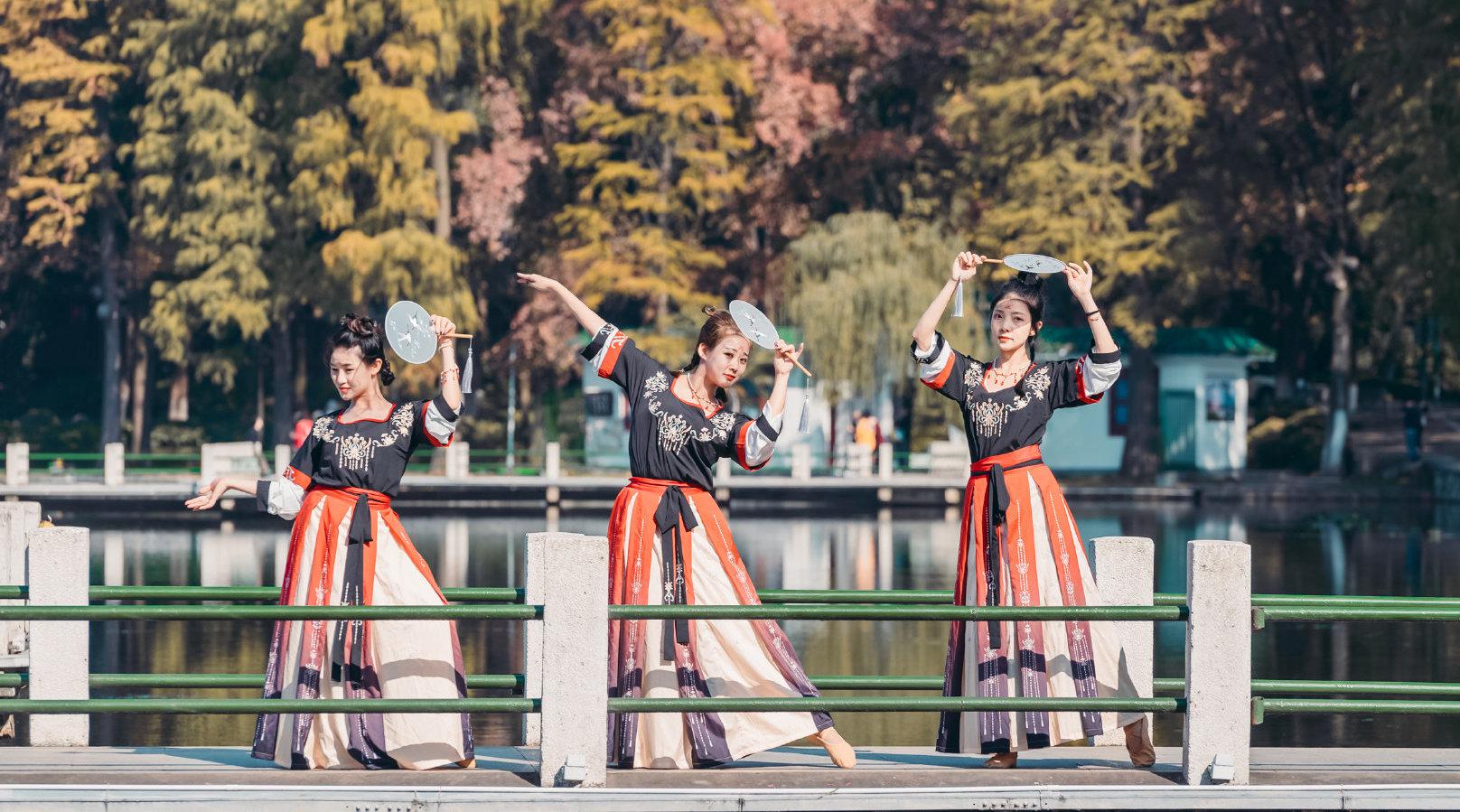 古典舞《仕女图》