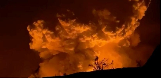 美国火山狂暴喷发，地震随之而来，整个天空变成了橙红色休闲区蓝鸢梦想 - Www.slyday.coM