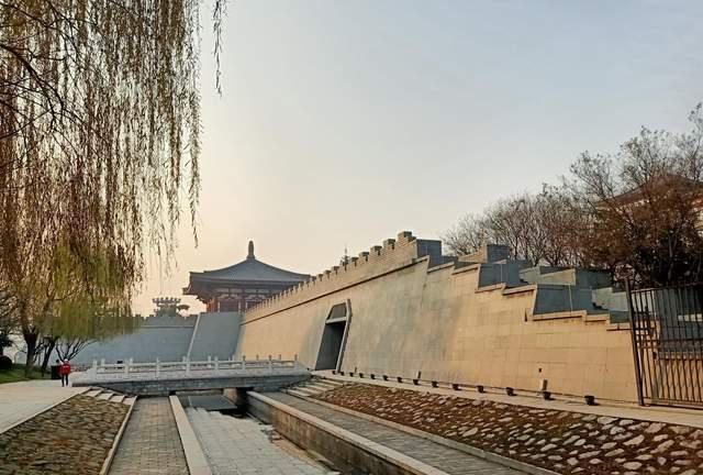 游西安唐城墙遗址公园,览唐诗博览园|唐诗|唐城墙遗址|雕塑_新浪新闻