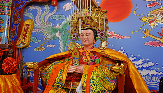 林默娘从人变为妈祖,总计三十六次册封,经过夫人,妃,天妃,真君,圣母