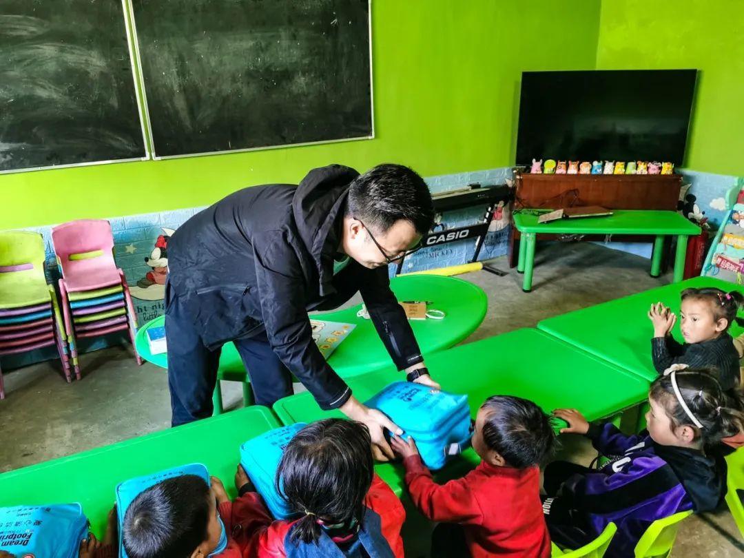 第三小学,日部乡小学,松岗镇小学马尔康市康山乡黄桠村阿坝县四洼乡