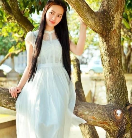 樱桃女神黄灿灿现在是网红捞金