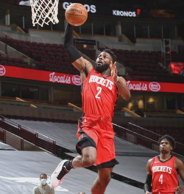 31分钟轰14 5 2!火箭新援大放异彩,他已成为火箭队第三得分点