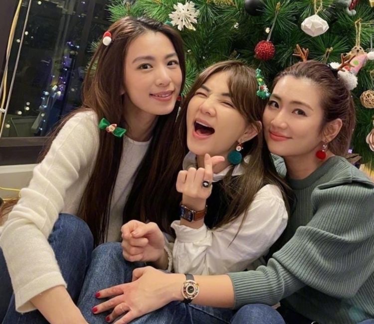 she久违合体晒合照三人状态太不相同已婚和未婚的差别很显然