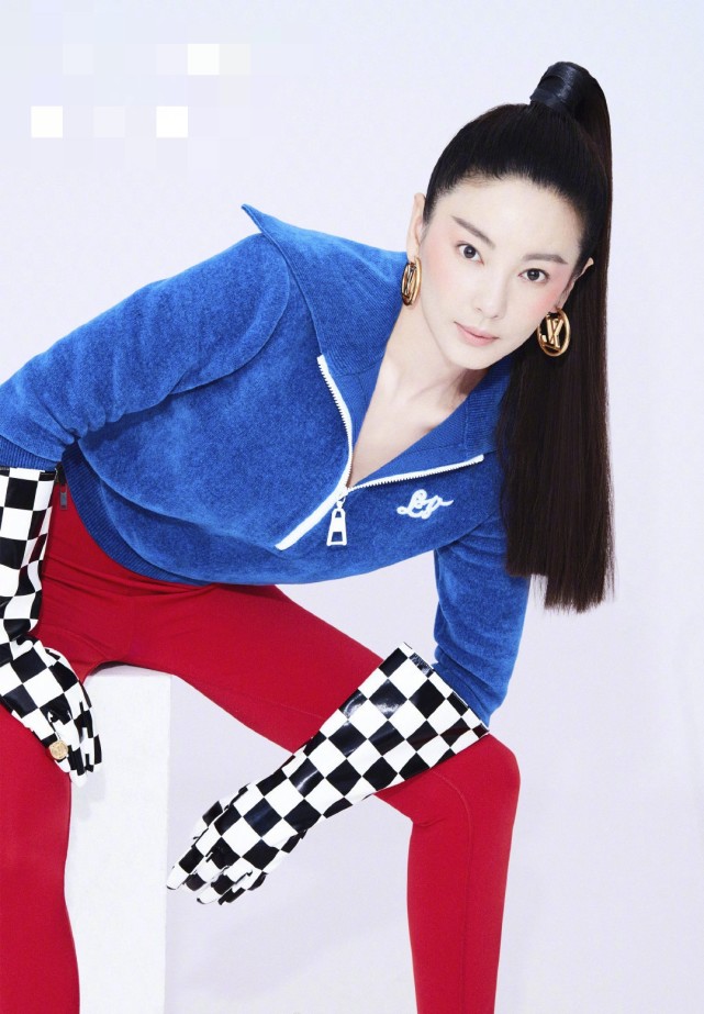 张雨绮成团后美照曝光,扎高马尾的琦琦子更少女,颜值高漂亮