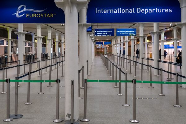 流行病学专家：英国须实行更严封锁规定遏制新疫情