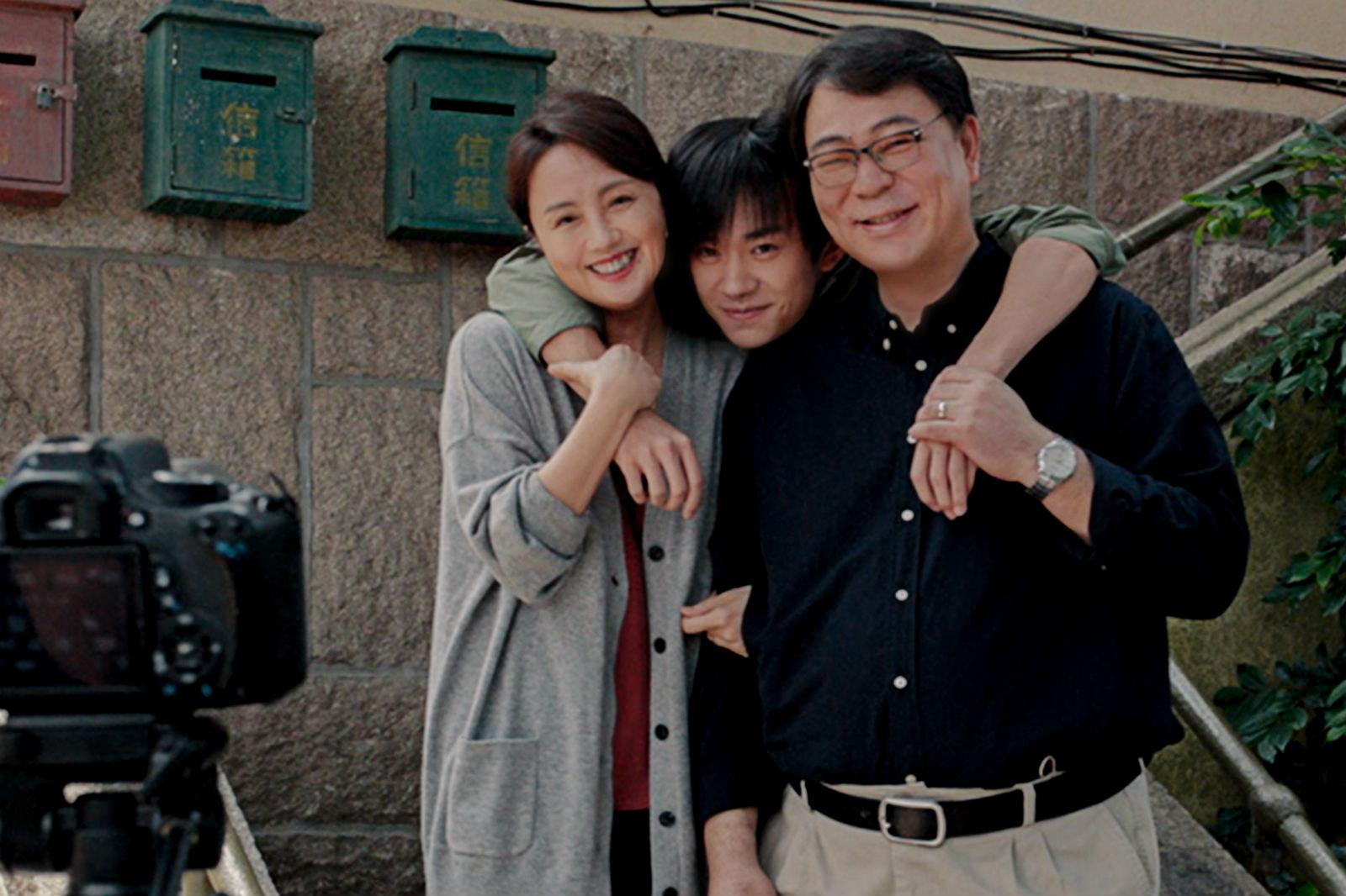 导演韩延积极生活人人都值得一朵小红花