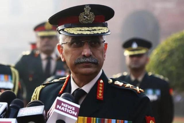 图为印度陆军参谋长纳拉瓦内图为印度陆军参谋长纳拉瓦内