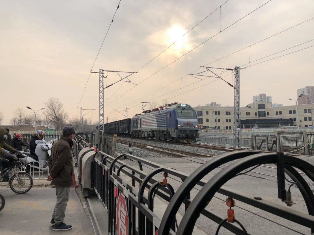 化工路改扩建后即将通车,垡头道口结束"汽车等火车"历史