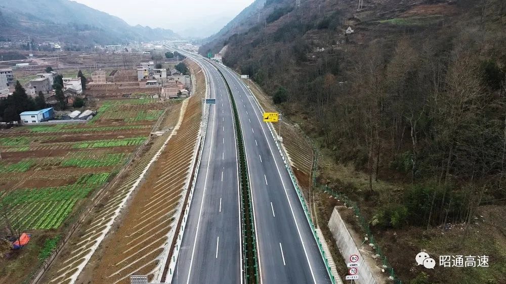 718公里,将改写彝良县不通高速公路的历史.