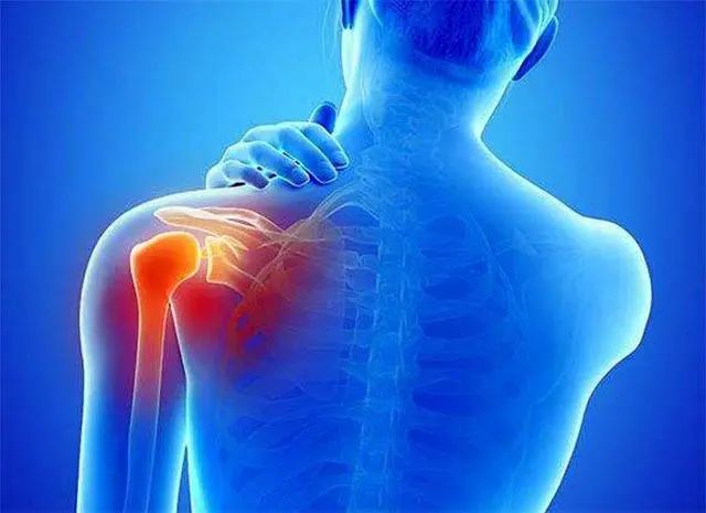 天气寒冷:注意肩关节保暖,谨防"寒凝肩"来找