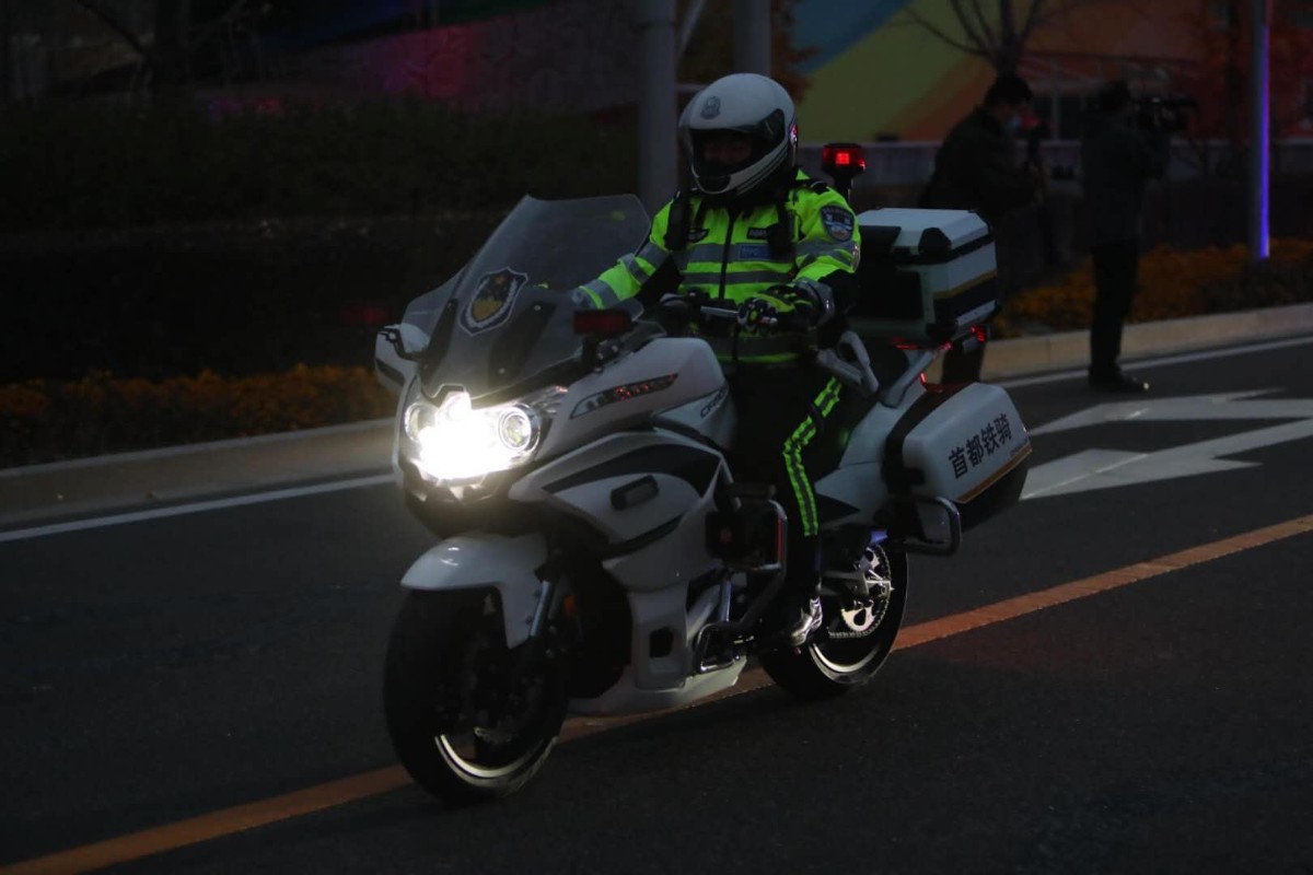 北京800铁骑今天上岗!警用摩托配摄像头主动识别交通违法|北京_新浪新