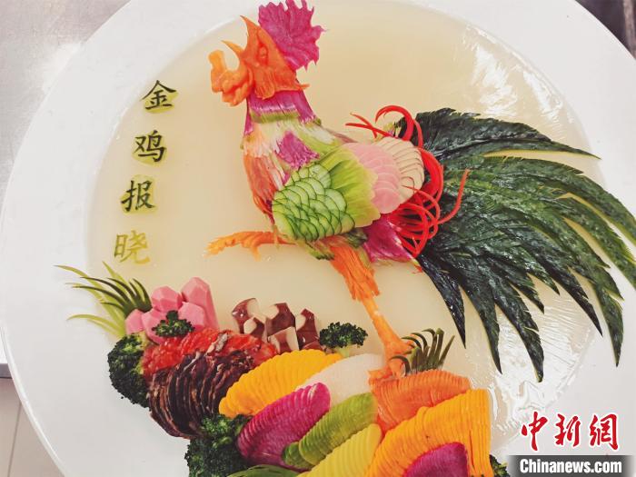 湖北:楚菜技能人才比拼技艺 菜品致敬抗疫精神