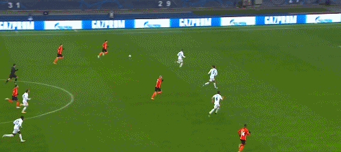 皇马再度丢球，遭遇对手小组赛“双杀”。