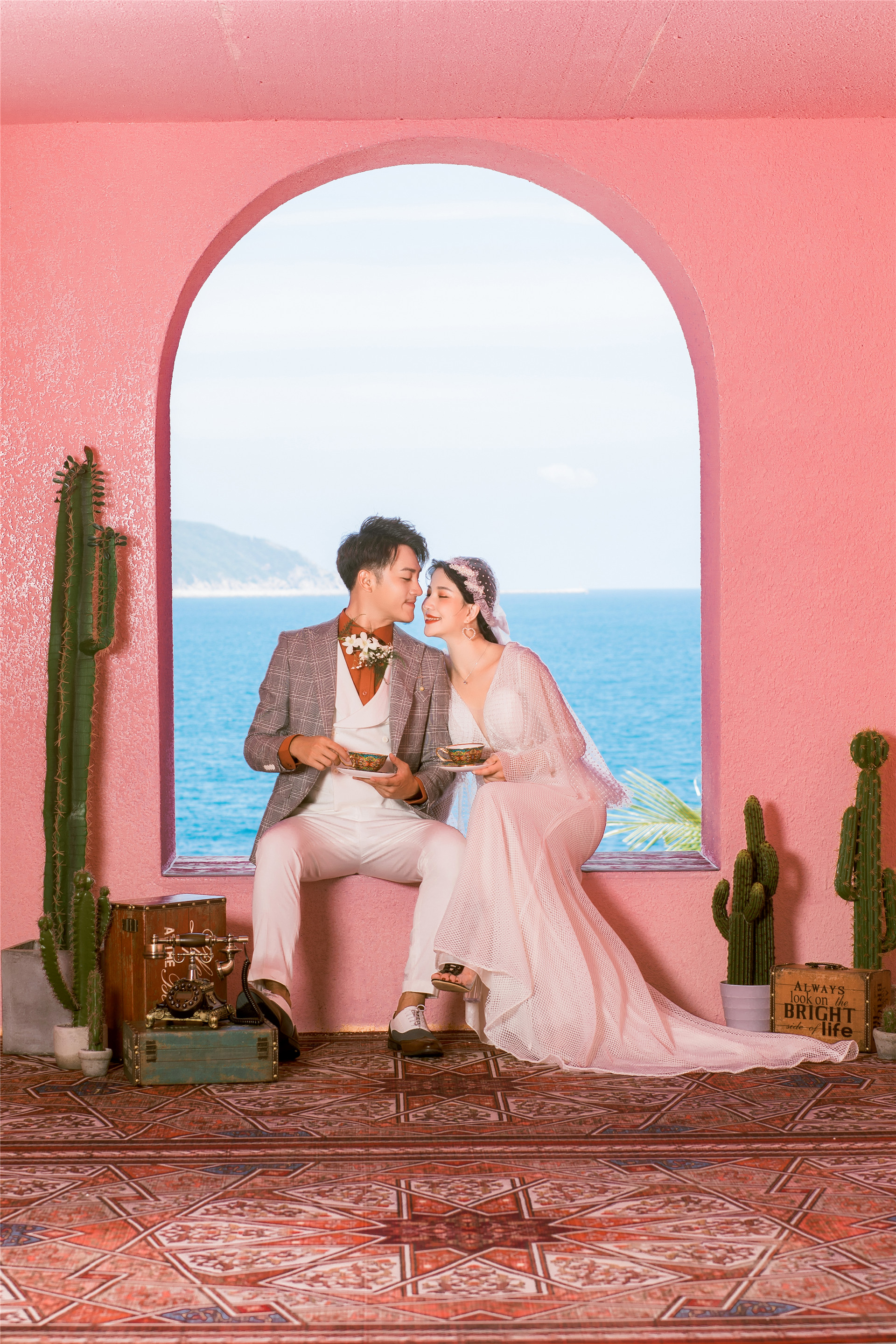 三亚旅拍婚纱照应该准备什么?做好攻略你也可以拥有甜美的婚纱照