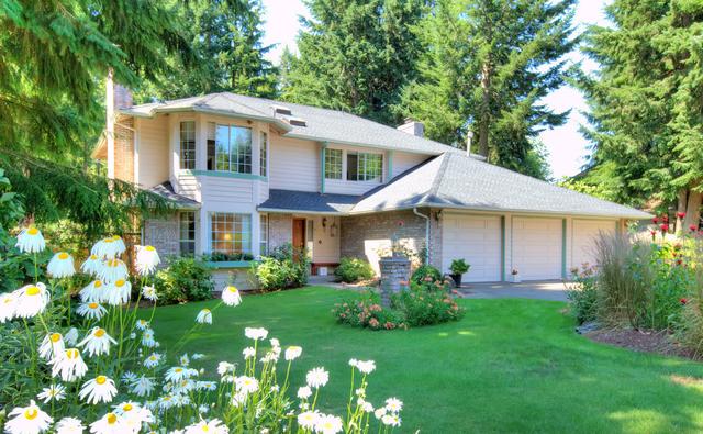 等攒够了钱,就回农村建个别墅,带个超大的庭院花园,比城里舒服