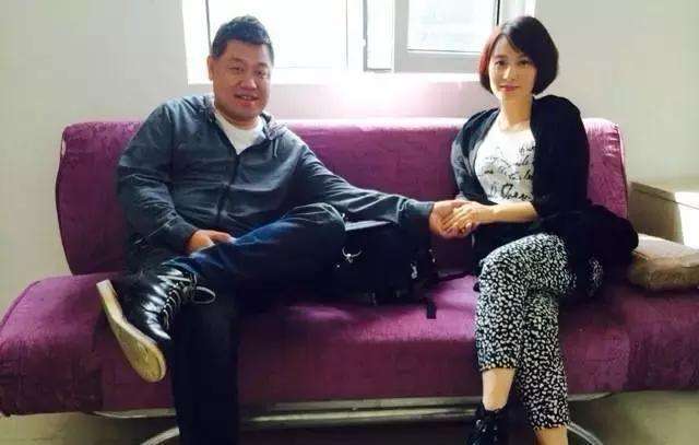 娱乐圈里的徐露和姜凯阳(别名:姜伟,姜炜)这对夫妻,他们俩相差7岁