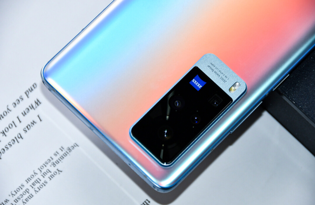 vivo x60系列图赏:5g与厚重机身并非不可调控