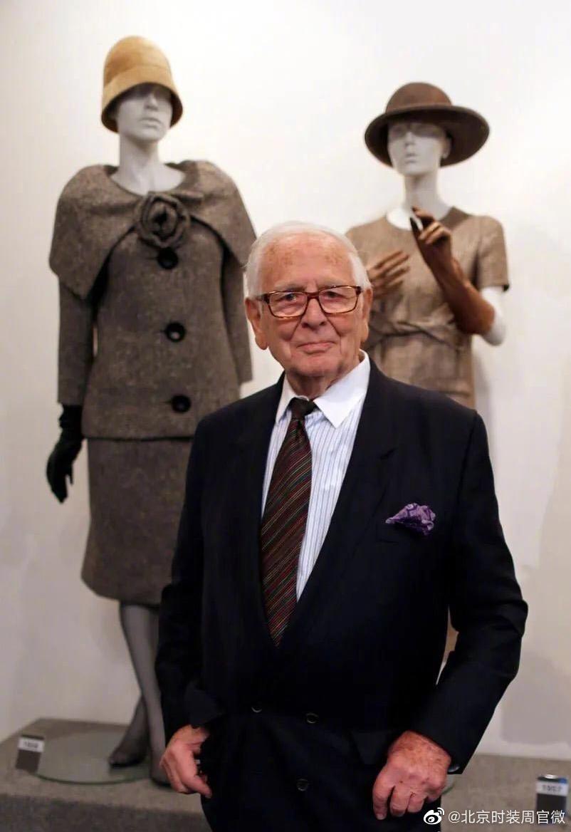 法国著名时装设计师皮尔卡丹去世1979年3月19日